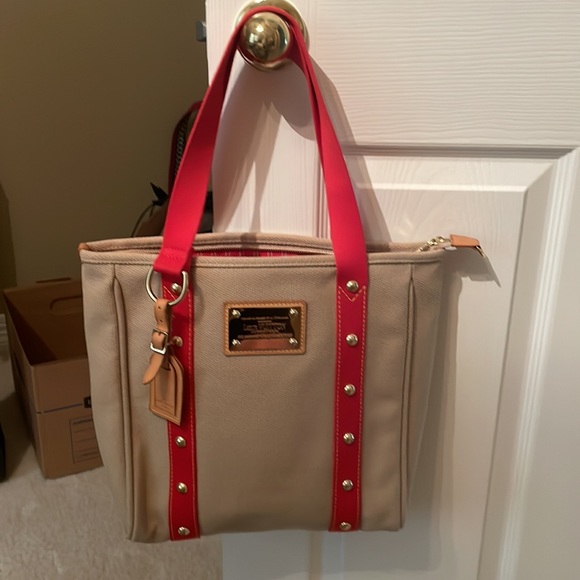 COPY - Beautiful Louis Vuitton. - Picture 2 of 5